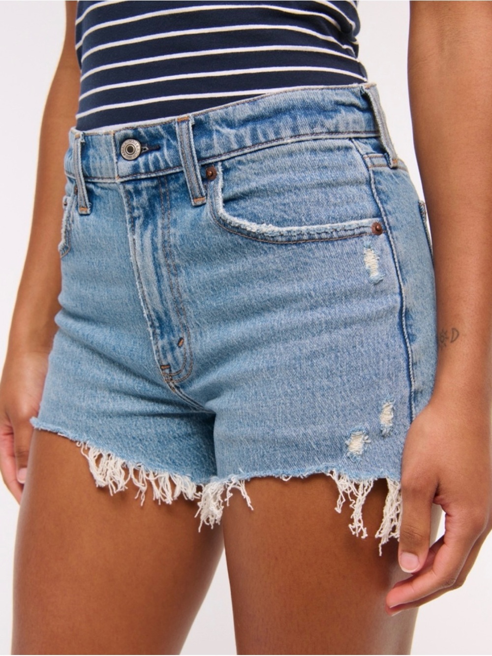 Abercrombie & Fitch High Rise Mom Shorts – Size 27 (4)